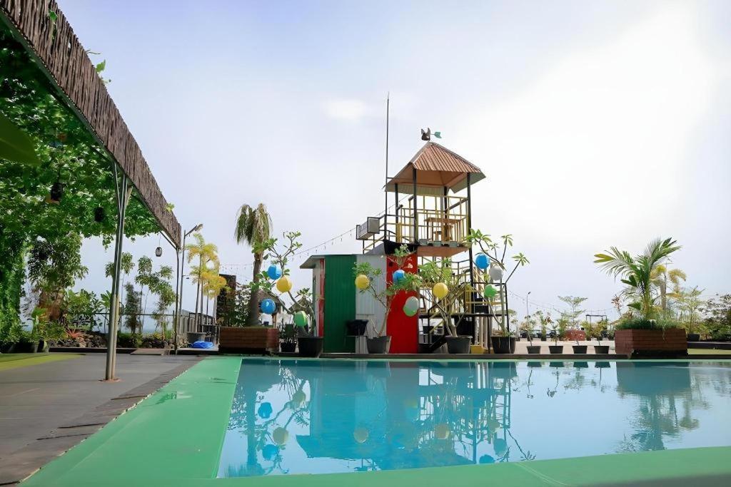 Grand Qin Hotel Banjarbaru Exteriör bild