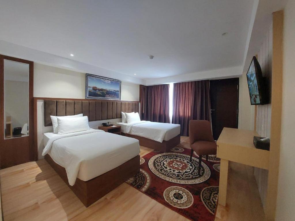 Grand Qin Hotel Banjarbaru Exteriör bild