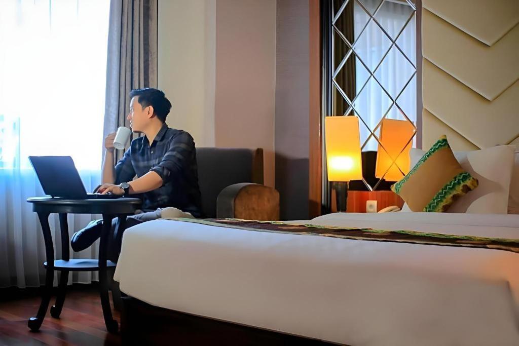 Grand Qin Hotel Banjarbaru Exteriör bild