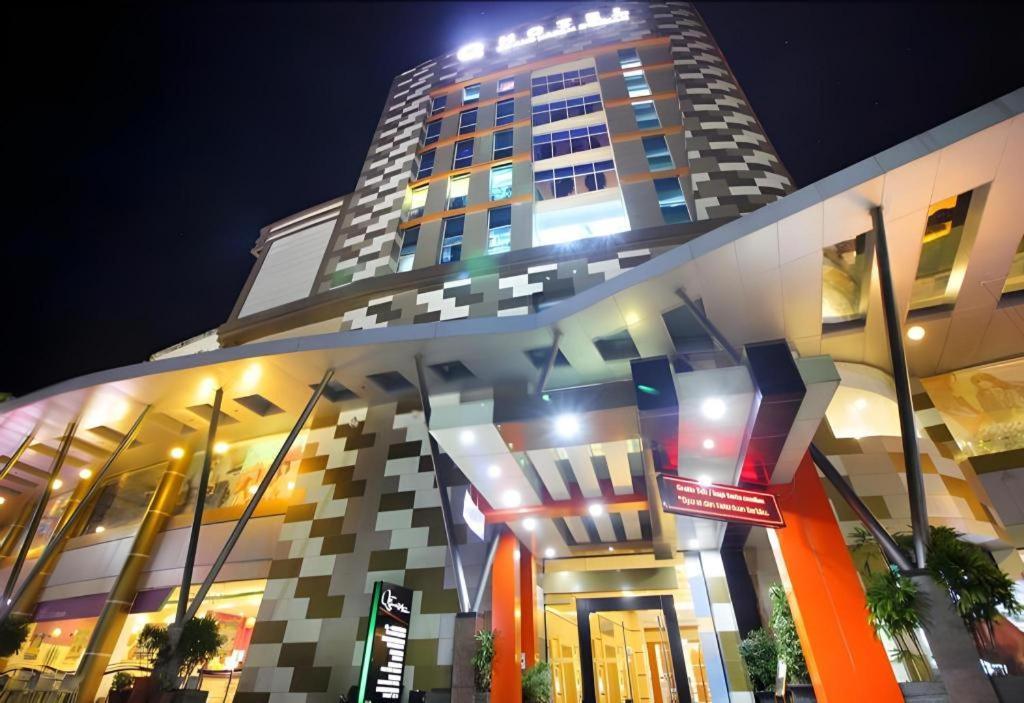 Grand Qin Hotel Banjarbaru Exteriör bild